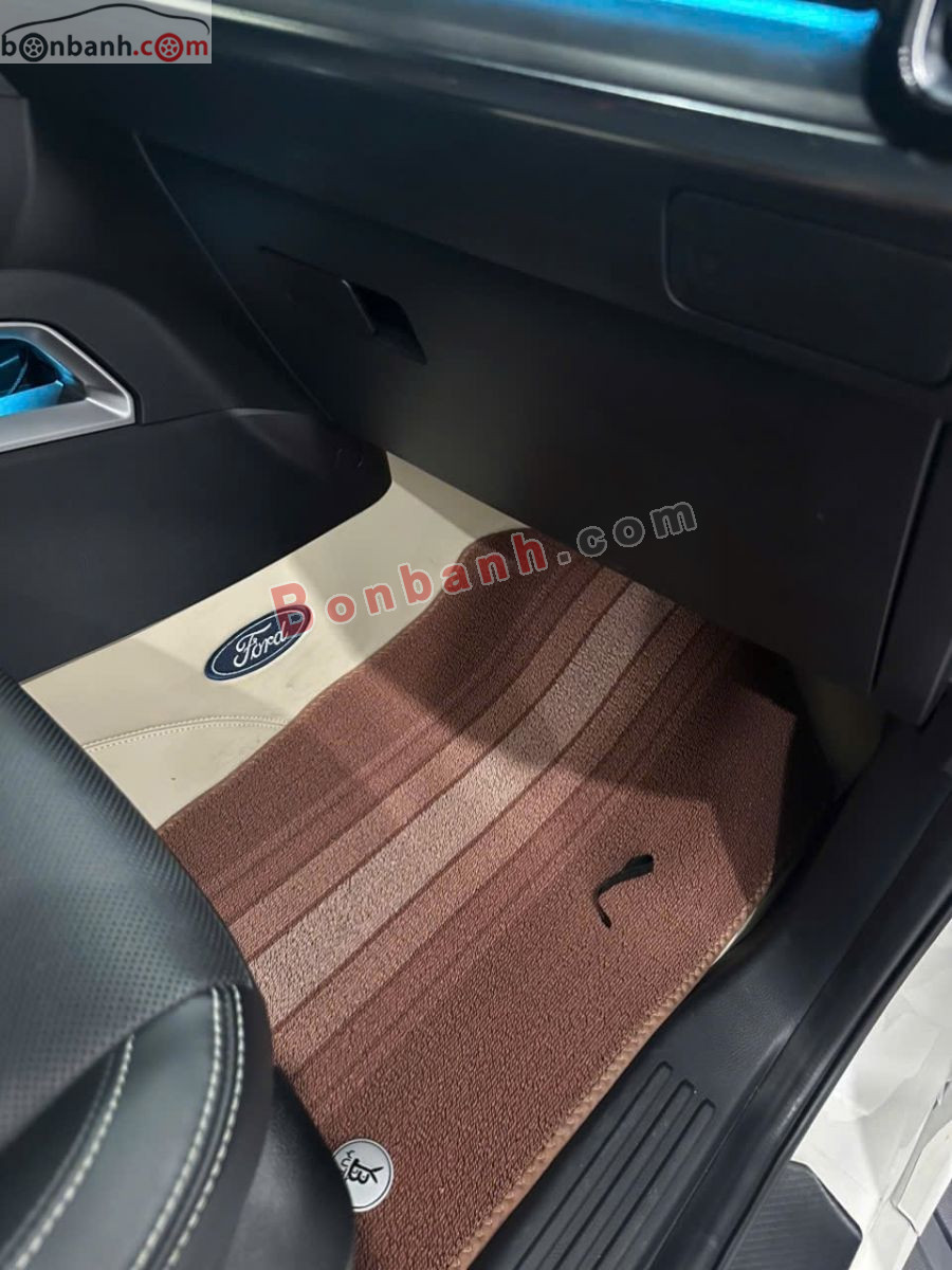 Bán ô tô Ford Everest Platinum 2.0L 4x4 AT - 2025 - xe cũ